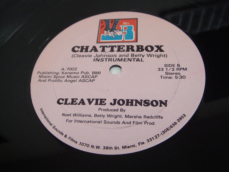 画像: Cleavie Johnson - Chatterbox